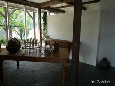 room1.jpg