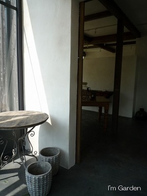room2.jpg